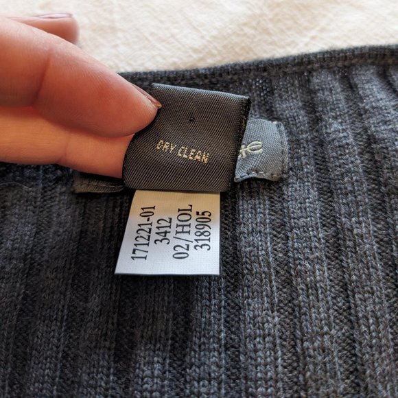 Charcoal Grey v-neck Banana Republic merino wool Sweater size L - Picture 4 of 4